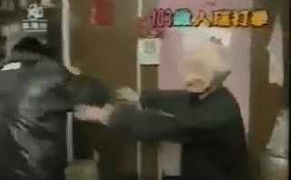 Đại sư Vịnh Xuân Quyền Hồng Kông 103 tuổi vẫn thi triển nội lực khiến võ lâm kinh ngạc