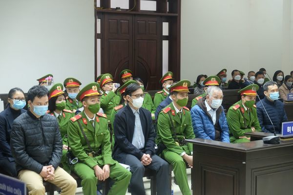 Ông Nguyễn Đức Chung khai chuyện nhờ Bùi Quang Huy mang quà đi biếu