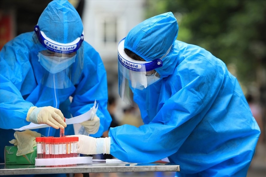 Tin COVID hôm nay sáng 9/12: Hơn 1 triệu ca COVID-19 khỏi bệnh; Có thể tiêm trộn mũi 3 vaccine không
