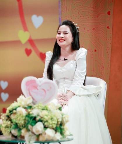  Mới đầu, chị Nga không có ấn tượng tốt về cậu học trò tên Khôi.&nbsp;(Ảnh: Chụp màn hình video Vợ chồng son)