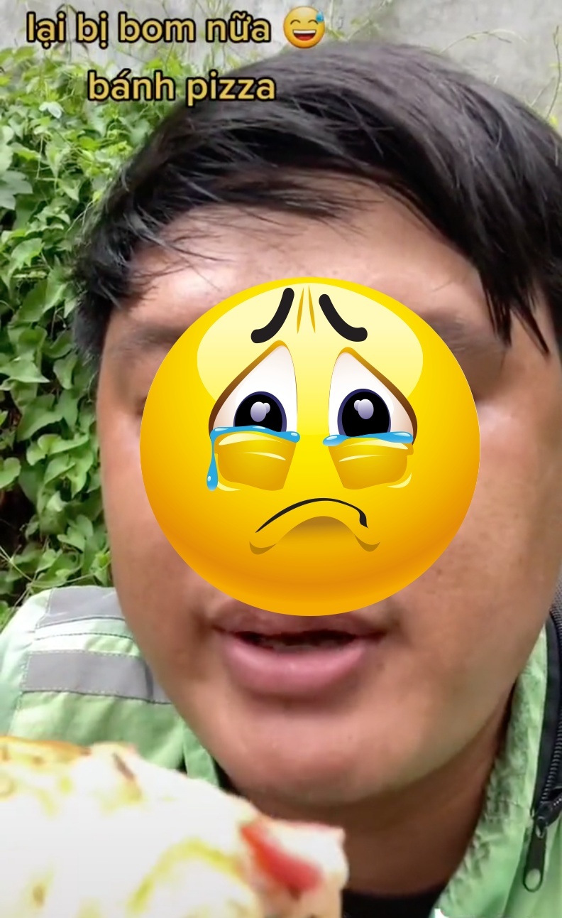  Anh shipper cho biết đây là lần đầu tiên mình ăn&nbsp;pizza.&nbsp;(Ảnh:&nbsp;TikTok @S.L)
