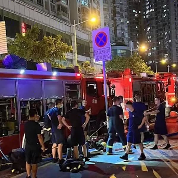  Đội PCCC nỗ lực khắc phục sự cố. (Ảnh: 163)