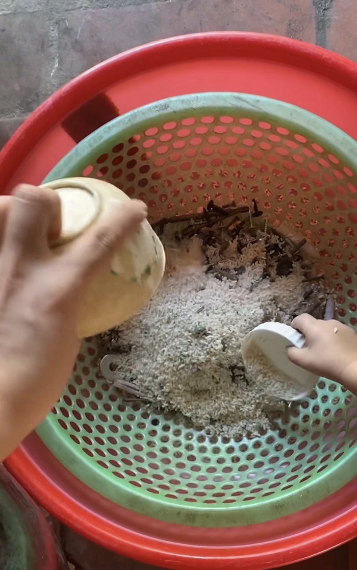  Từ khi sinh con bỗng thấy tính kiên nhẫn được nâng cao.&nbsp;(Ảnh: FB T.N.N)