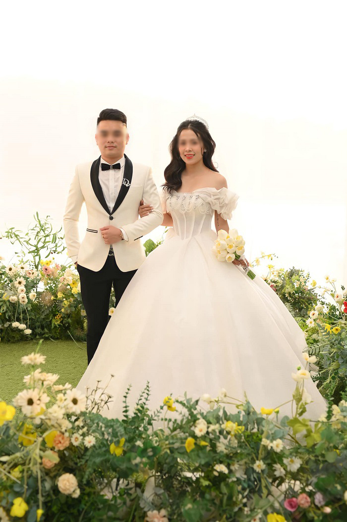  Cô dâu chú rể vô cùng bức xúc trước cách hành xử này.&nbsp;(Ảnh: FB C.P.A)