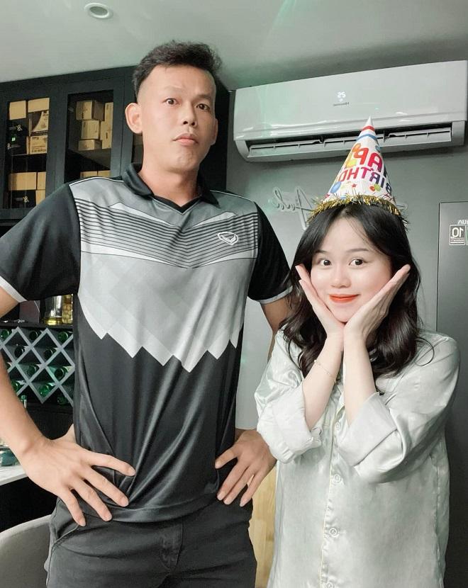 Tình cũ Quang Hải lộ ảnh thân thiết thủ môn Bùi Tấn Trường-1