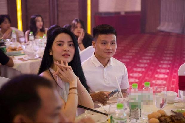 Bồ Quang Hải lộ dáng ngồi giống hệt có bầu 4, 5 tháng-6