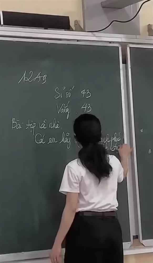 Xúc động clip cô giáo giao bài tập về nhà, hạn nộp suốt cuộc đời-1