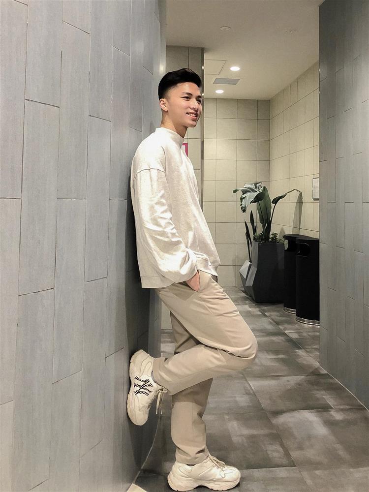 Tiktoker&nbsp;Hoàng Hôn đang nổi rần rần cõi mạng là ai?-4