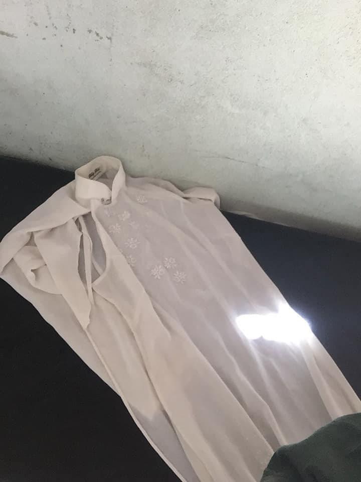 Hết hồn quần áo từ thiện nhàu nhĩ, loang lổ chỗ vàng chỗ đen-4