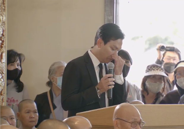 Mạnh Quỳnh nghẹn ngào khi nhắc đến cố ca sĩ Phi Nhung