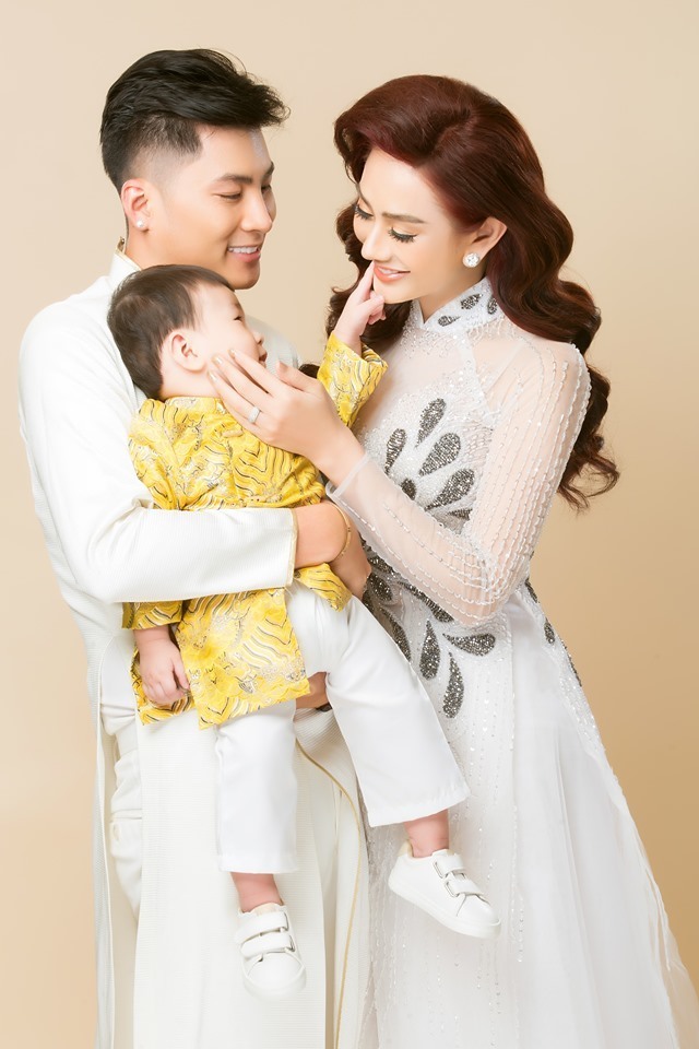 Cuộc sống hôn nhân của Lâm Khánh Chi từng khiến nhiều người ngưỡng mộ.