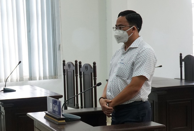 Người xưng 'Ban chỉ đạo chống Covid-19' hầu tòa: 'Sai nhưng không có tội'