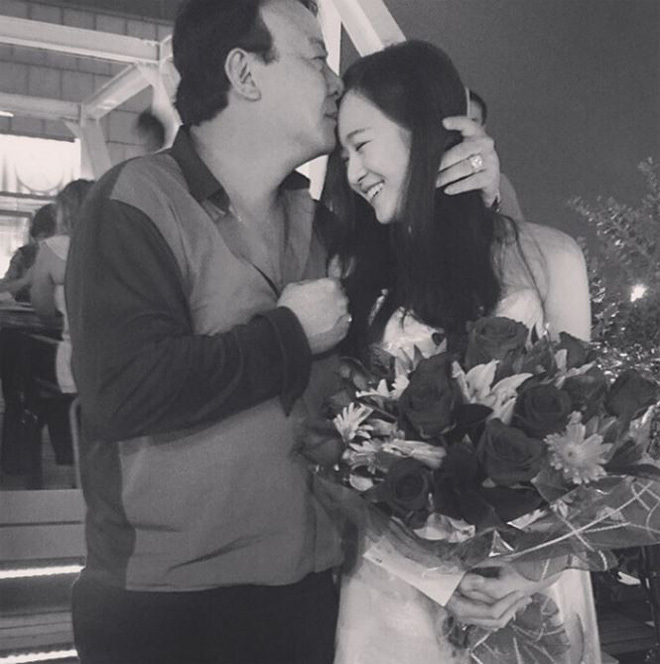 Một trong những bức ảnh hiếm hoi của Anh Sa và chủ tịch Tân Hoàng Minh.