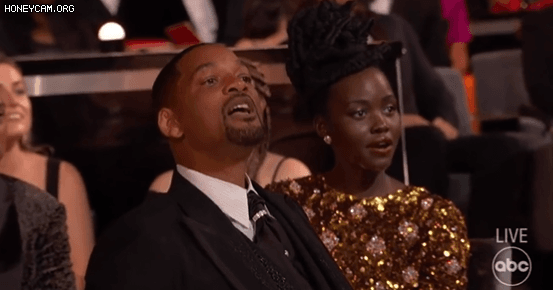 Will Smith chửi tục ở Oscar 2022 khiến nhà đài phải tắt tiếng