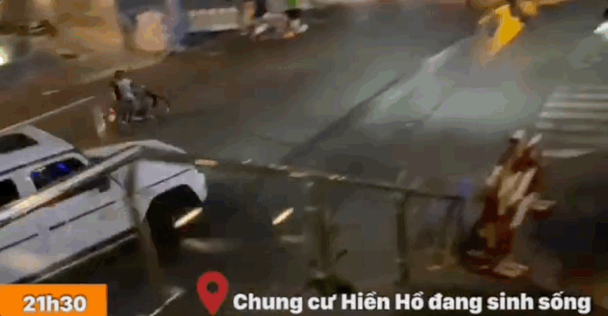 Chiếc G63 màu trắng quen thuộc của Hiền Hồ