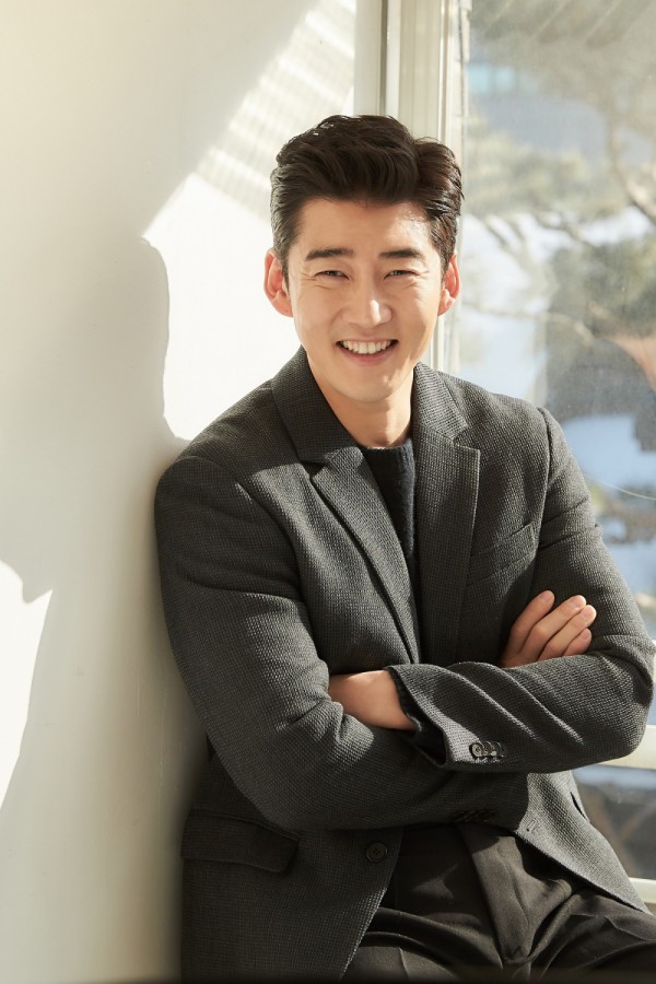 Diễn viên Yoon Kye Sang.