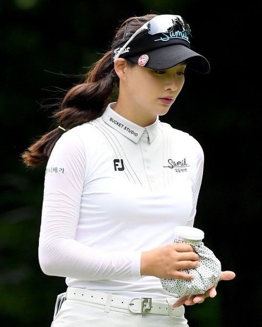 Nữ golf thủ được cho là tình nhân của Bi Rain.