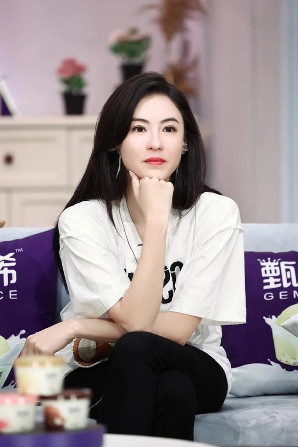 Nhiều người mua hàng chỉ vì Trương Bá Chi