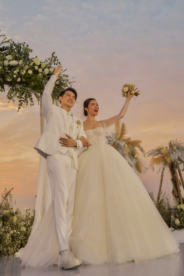 diễn viên Minh Hằng, ca sĩ Đông Nhi, diễn viên Diệu Nhi, diễn viên Ngô Thanh Vân, sao Việt