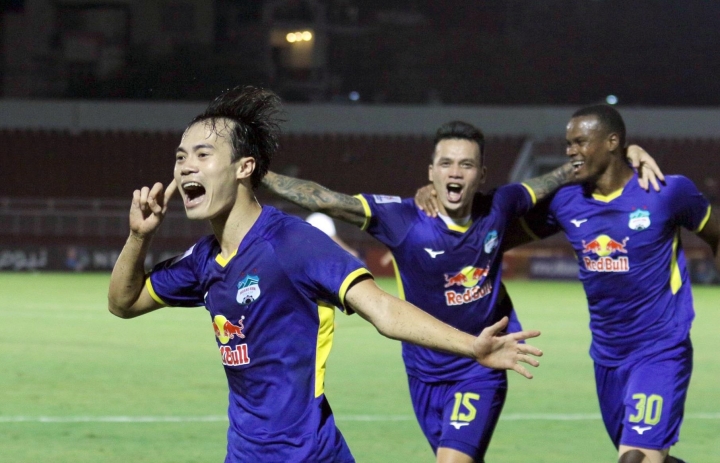 Cầm hòa đội vô địch Hàn Quốc, HAGL được thưởng 200 triệu đồng - 1