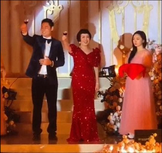 cặp đôi đũa lệch, đám cưới phi công trẻ, đám cưới