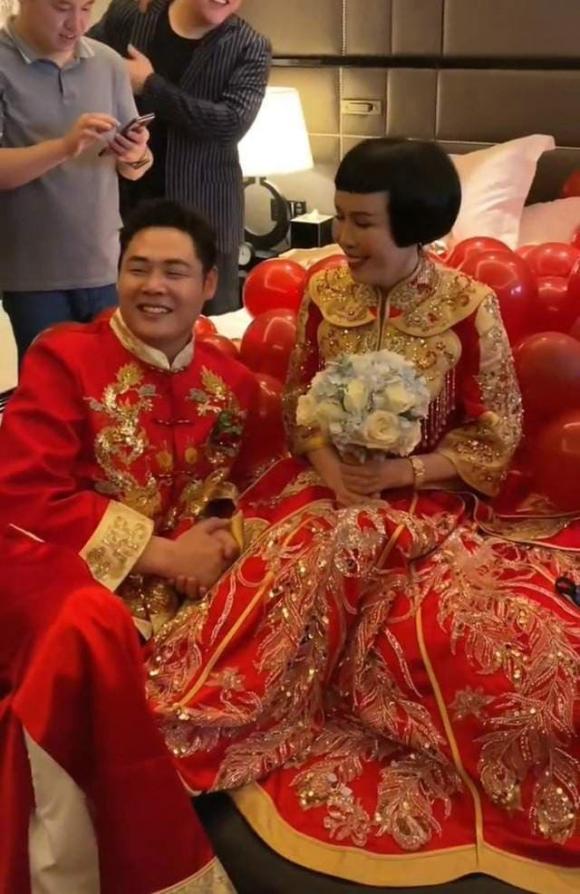 cặp đôi đũa lệch, đám cưới phi công trẻ, đám cưới
