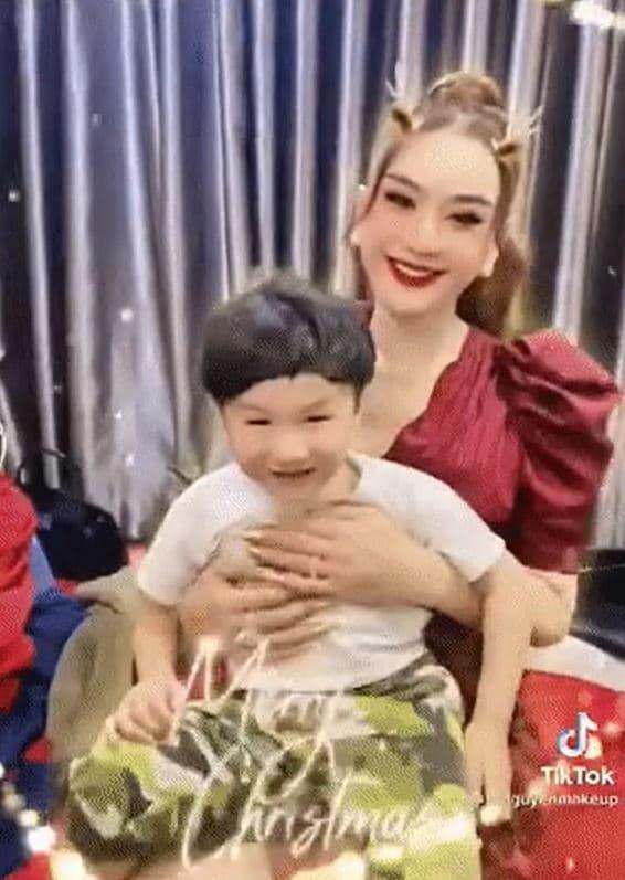 Lâm Khánh Chi, Sao Việt, Sao Việt, Phi Hùng