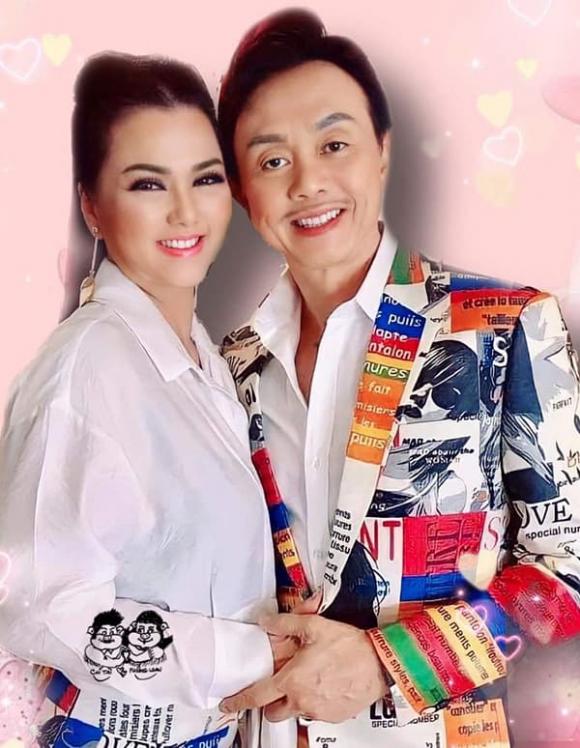 Những ngày qua, Việt Hương đã cố gắng không tâm sự chuyện buồn để đưa vợ cố danh hài Chí Tài đi du lịch cho khuây khỏa