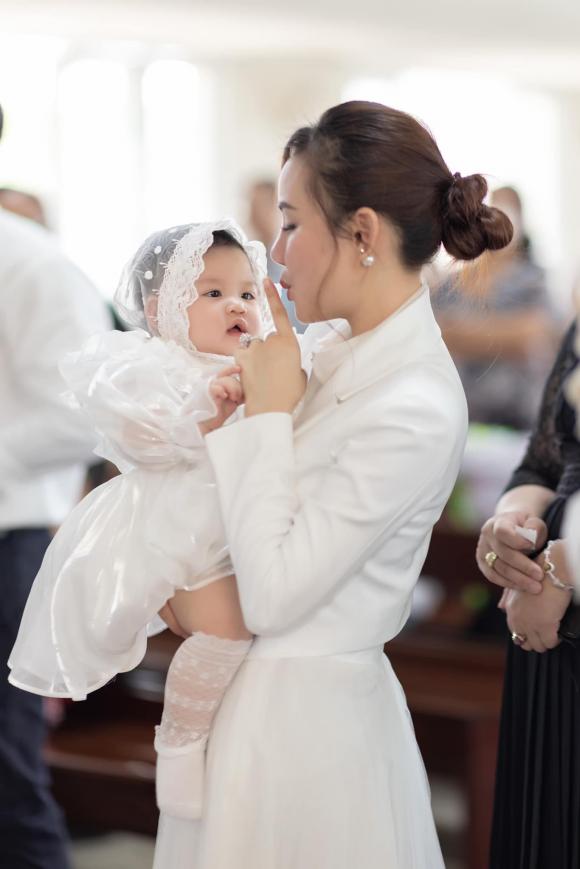 ca sĩ Vy Oanh,nữ ca sĩ Vy Oanh,sao Việt