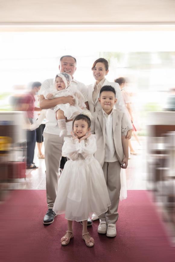 ca sĩ Vy Oanh,nữ ca sĩ Vy Oanh,sao Việt