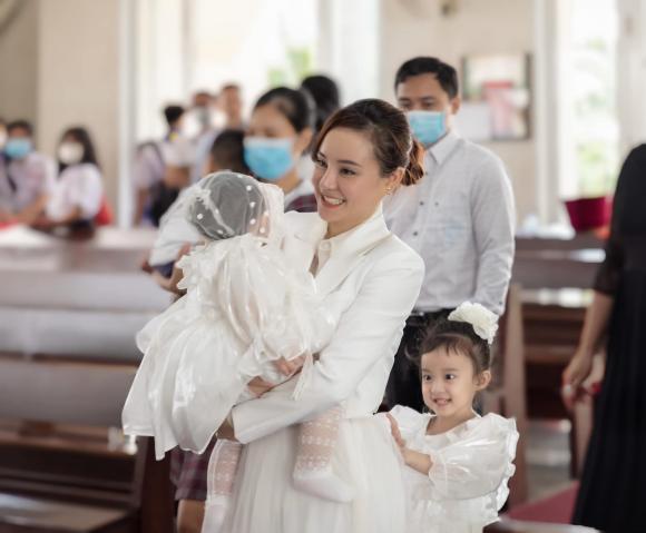 ca sĩ Vy Oanh,nữ ca sĩ Vy Oanh,sao Việt