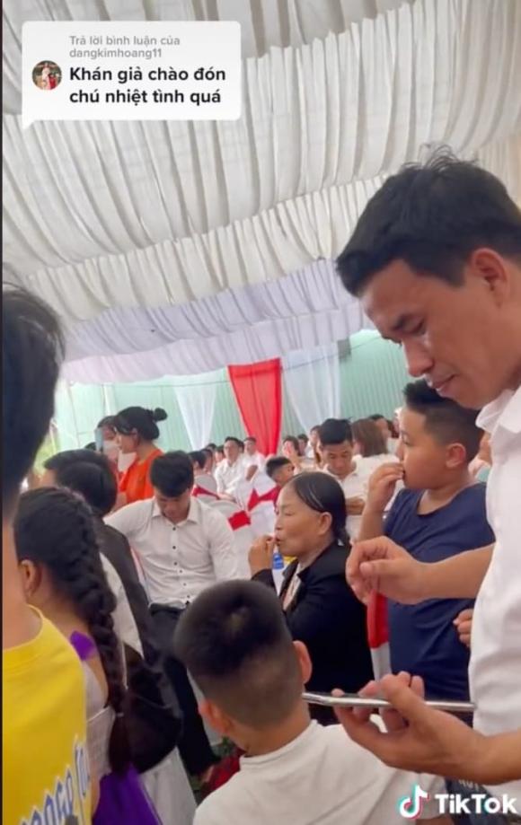 Danh hài Hoài Linh,sao Việt