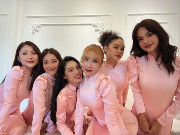 ca sĩ Minh Hằng, sao Việt