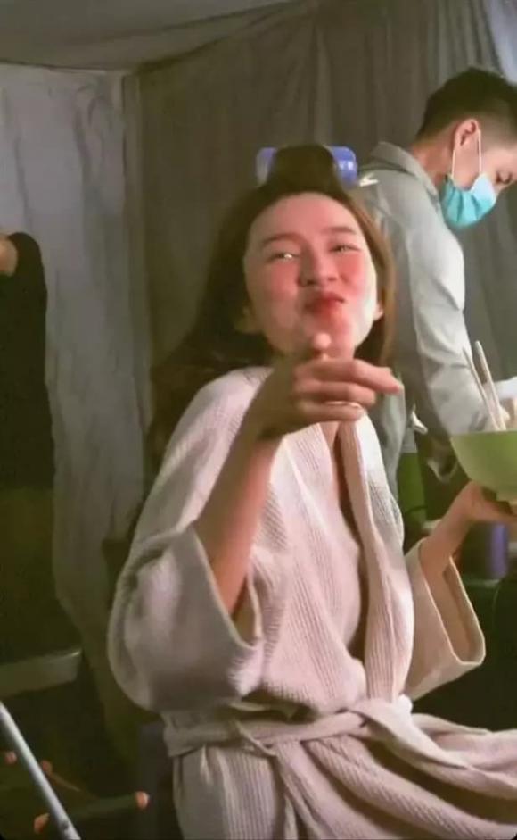 hoa hậu Thùy Tiên, Miss Grand International 2021,sao Việt