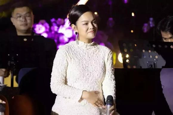 pham-quynh-anh-bi-nghi-da-sinh-con-thu-3-tu-mot-chi-tiet-4-ngoisaovn-w1000-h666 1 ca sĩ Phạm Quỳnh Anh, sao Việt