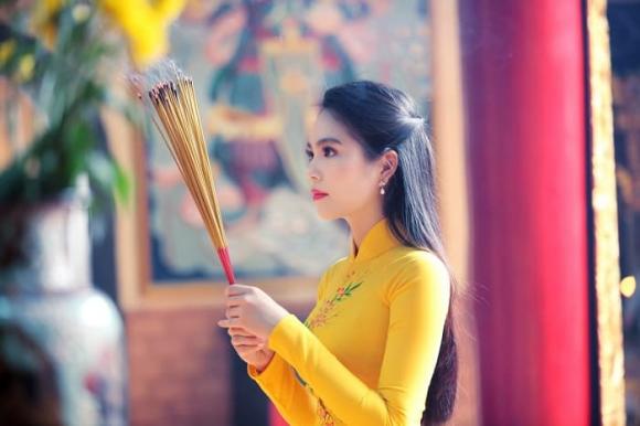 mùng 1 âm lịch, việc nên làm ngày mùng 1, việc làm cầu may mắn