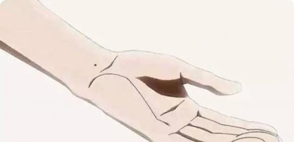 nốt ruồi, xem tướng nốt ruồi, nốt ruồi giàu sang