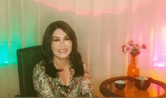 Danh ca Thanh Lan tâm sự với khán giả