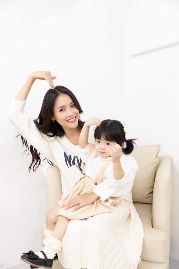 Trương Mỹ Nhân và Phí Ngọc Hưng 1 MC Liêu Hà Trinh, Phí Ngọc Hưng, Trương Mỹ Nhân