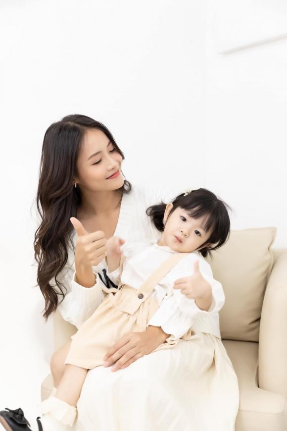 Trương Mỹ Nhân và Phí Ngọc Hưng 2 MC Liêu Hà Trinh, Phí Ngọc Hưng, Trương Mỹ Nhân