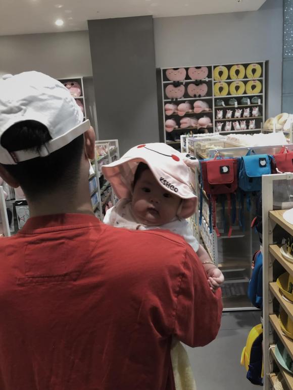 Phí Ngọc Hưng, con gái của Trương Mỹ Nhân, Trương Mỹ Nhân