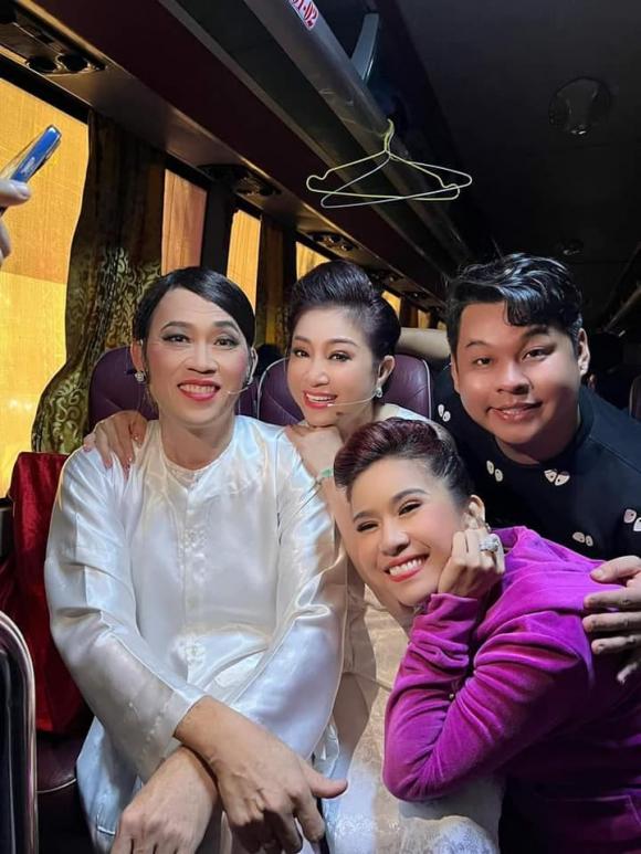 Bình Tinh tiết lộ Hoài Linh một tay chăm lo chuyện ăn uống cho cả đoàn rất vất vả.