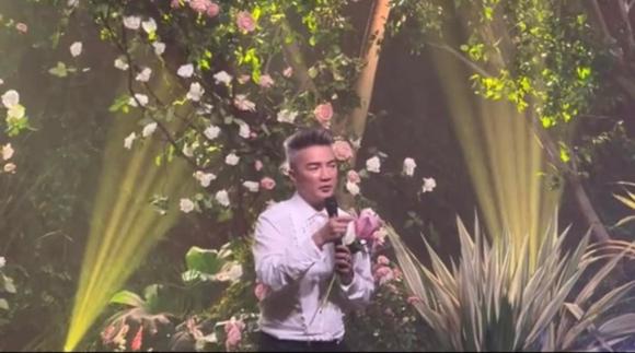 Đàm Vĩnh Hưng nói về việc thành lập quỹ từ thiện cho con trai và chuyện xin sữa cho quý tử khi mới sinh.