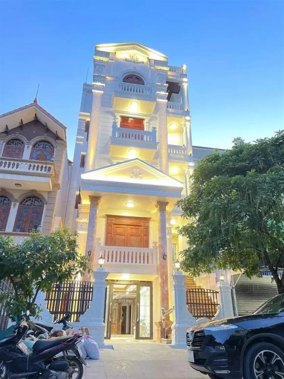 hoa hậu Phạm Hương, sao Việt