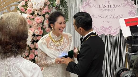 kiện tướng dancesport Khánh Thi,vu cong phan hien,sao Việt