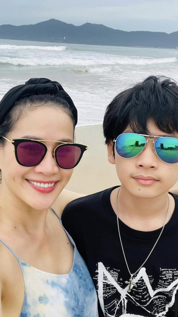 thân thúy hà, sao việt