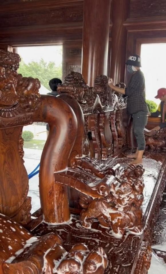 lau dọn đồ gỗ 1 lau dọn nhà cửa, rau chùi bàn ghế gỗ, bàn ghế gỗ