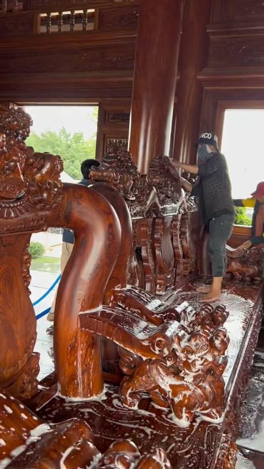 lau dọn đồ gỗ 4 lau dọn nhà cửa, rau chùi bàn ghế gỗ, bàn ghế gỗ