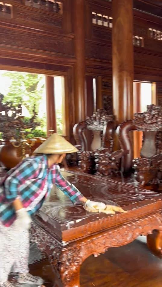 lau dọn đồ gỗ 5 lau dọn nhà cửa, rau chùi bàn ghế gỗ, bàn ghế gỗ