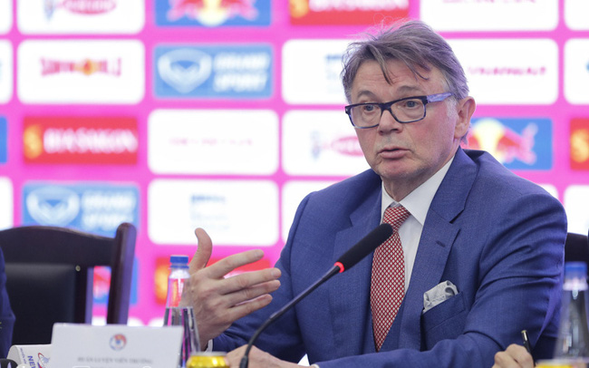 HLV Philippe Troussier: “Tôi không phải bắt đầu từ con số 0…" | VTV.VN